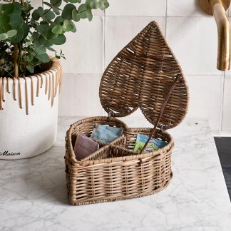 Rivièra Maison: Rustic Rattan Heart Shape Tea Box
