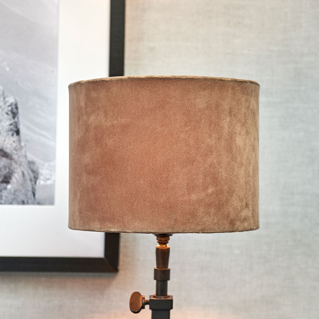 Rivièra Maison: Velvet Cylinder Lampshade sand 15x20 – Bild 2